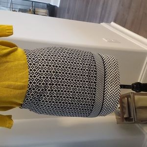 J.Crew Skirt Black and Buff White Size 2 Petite